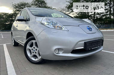 Хэтчбек Nissan Leaf 2012 в Одессе