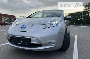 Хэтчбек Nissan Leaf 2012 в Одессе