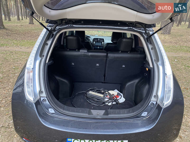 Хетчбек Nissan Leaf 2013 в Чернігові