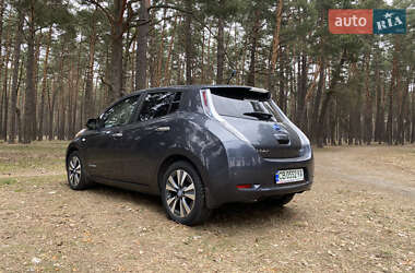 Хетчбек Nissan Leaf 2013 в Чернігові