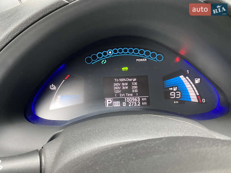 Хетчбек Nissan Leaf 2013 в Чернігові