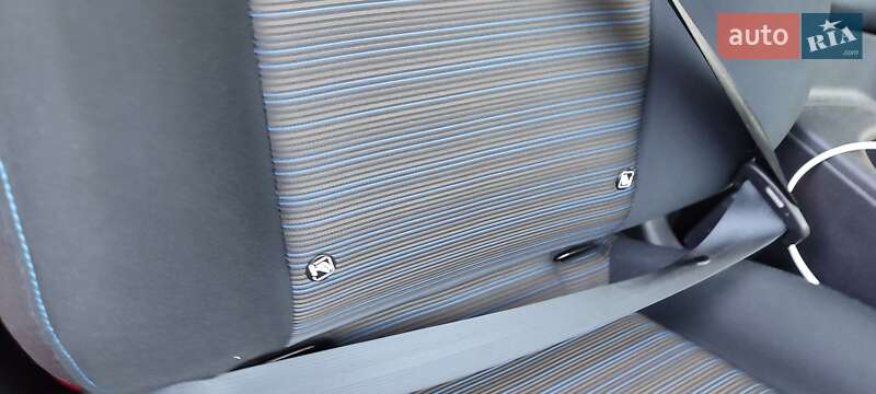 Хетчбек Nissan Leaf 2018 в Долині