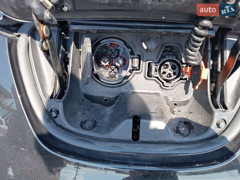 Хэтчбек Nissan Leaf 2015 в Луцке