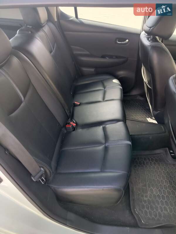 Хэтчбек Nissan Leaf 2018 в Киеве