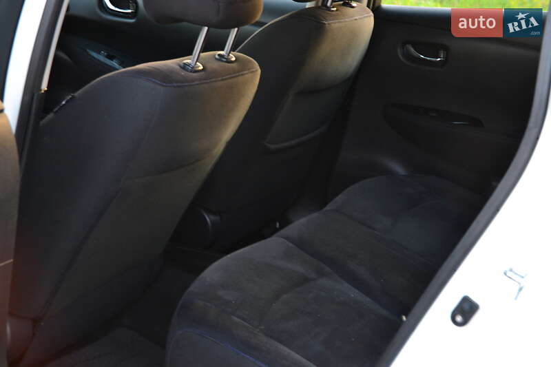 Хэтчбек Nissan Leaf 2016 в Луцке
