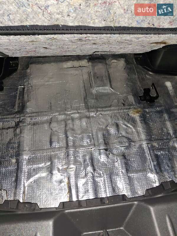 Хэтчбек Nissan Leaf 2014 в Виннице