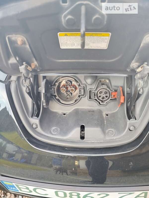 Хэтчбек Nissan Leaf 2015 в Львове фото 12 Хэтчбек Nissan Leaf 2015 в Львове