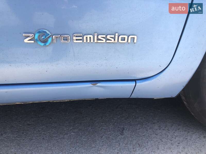 Хэтчбек Nissan Leaf 2011 в Житомире