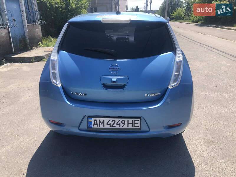 Хэтчбек Nissan Leaf 2011 в Житомире