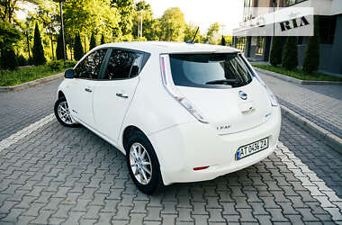 Хетчбек Nissan Leaf 2015 в Івано-Франківську