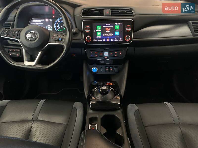 Хэтчбек Nissan Leaf 2019 в Львове