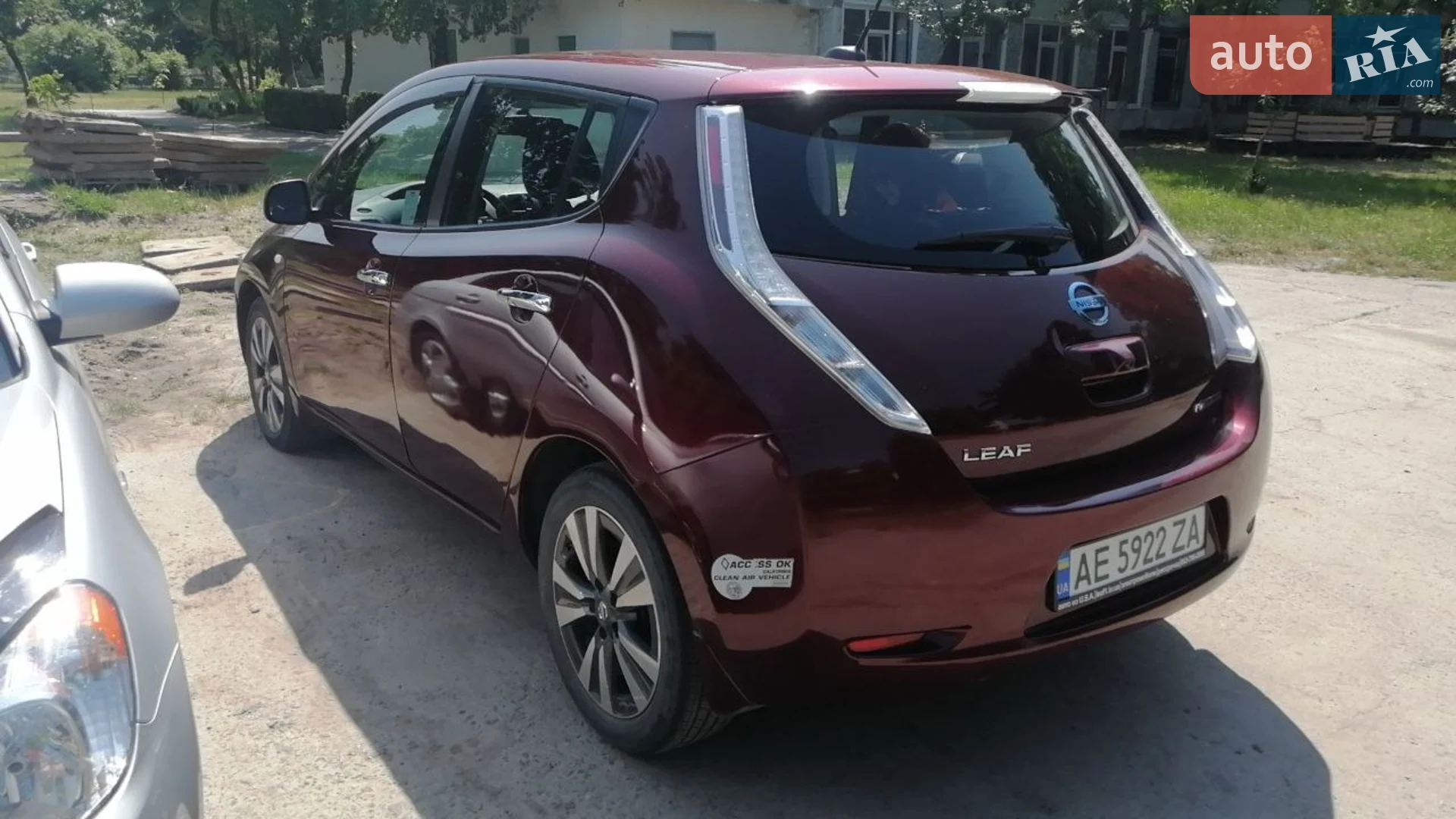 2015 Nissan Leaf - мініатюра 2