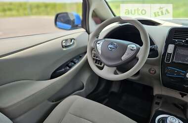 Хэтчбек Nissan Leaf 2010 в Ровно