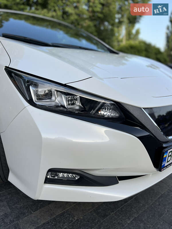 Хэтчбек Nissan Leaf 2017 в Одессе
