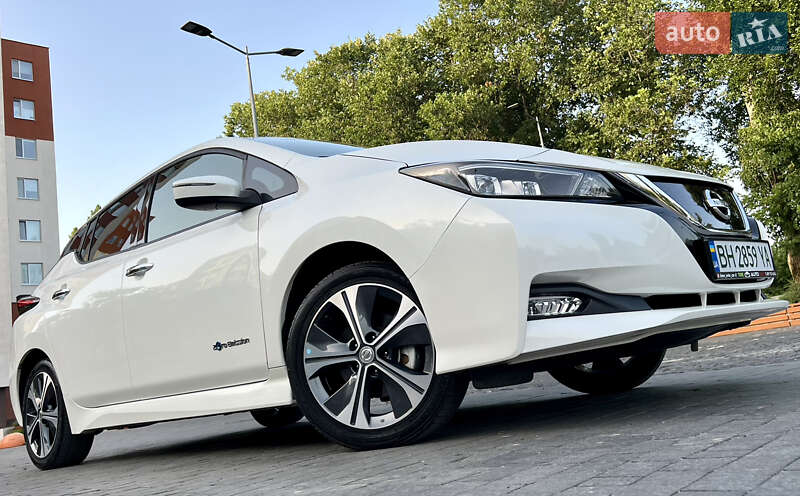 Хэтчбек Nissan Leaf 2017 в Одессе