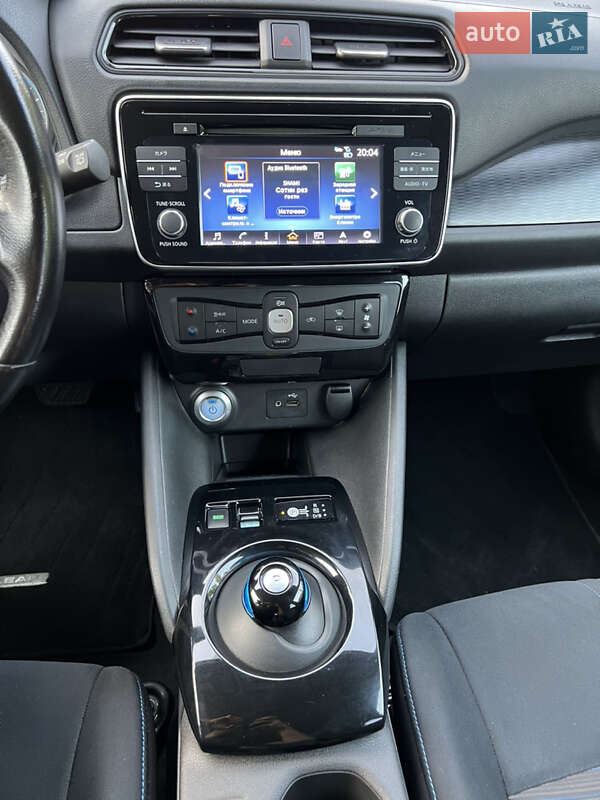 Хэтчбек Nissan Leaf 2017 в Одессе