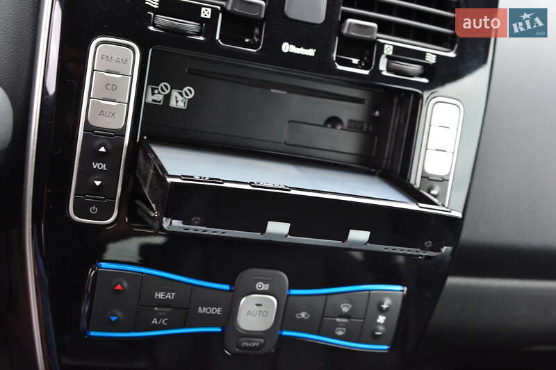 Хэтчбек Nissan Leaf 2014 в Луцке