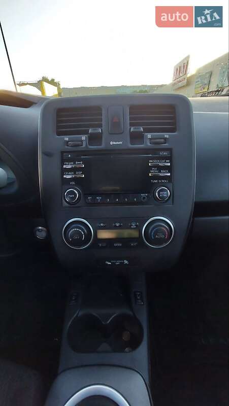 Хэтчбек Nissan Leaf 2015 в Житомире