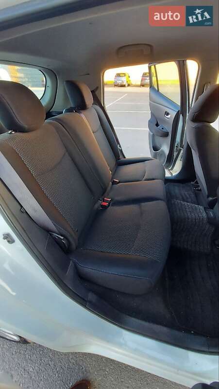 Хэтчбек Nissan Leaf 2015 в Житомире