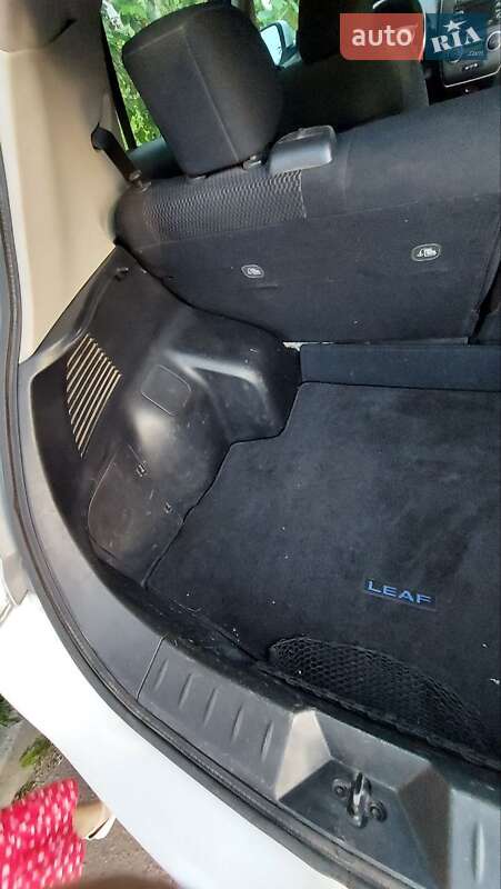 Хэтчбек Nissan Leaf 2015 в Житомире
