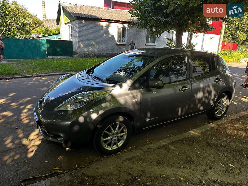 Хэтчбек Nissan Leaf 2013 в Житомире