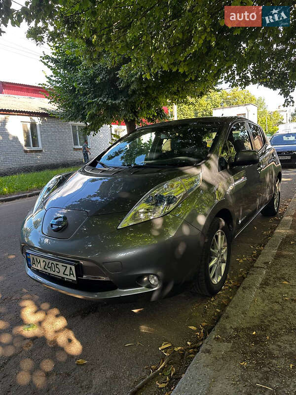 Хэтчбек Nissan Leaf 2013 в Житомире
