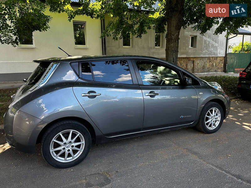 Хэтчбек Nissan Leaf 2013 в Житомире