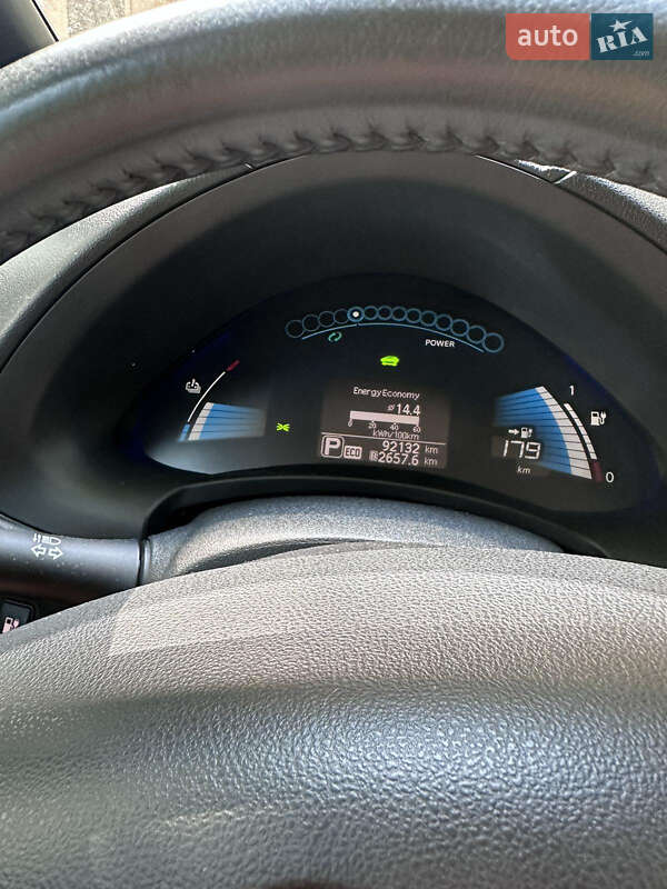 Хэтчбек Nissan Leaf 2016 в Мукачево