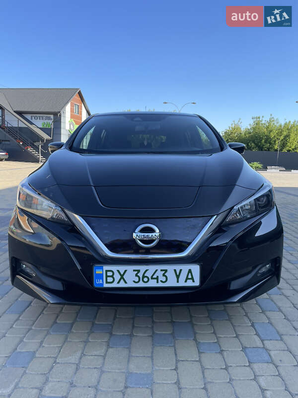 Хэтчбек Nissan Leaf 2018 в Волочиске