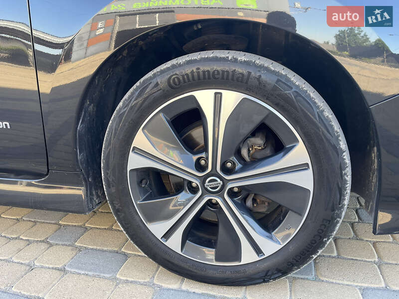 Хэтчбек Nissan Leaf 2018 в Волочиске