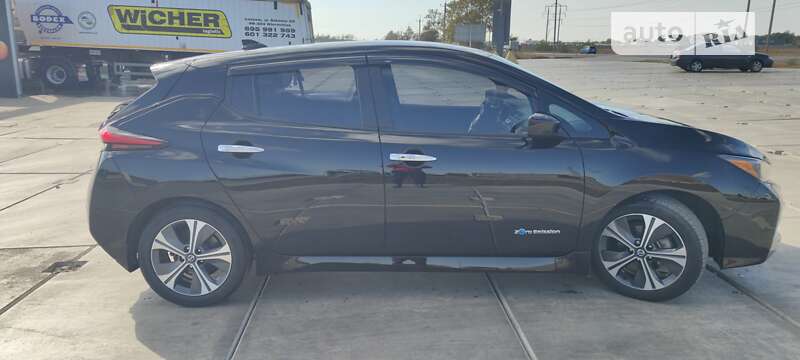 Хэтчбек Nissan Leaf 2018 в Одессе