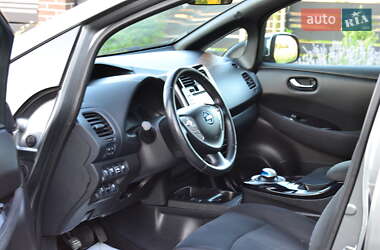Хэтчбек Nissan Leaf 2014 в 