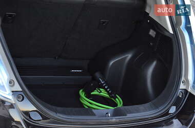 Хетчбек Nissan Leaf 2013 в 
