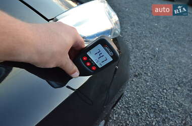 Хетчбек Nissan Leaf 2013 в 