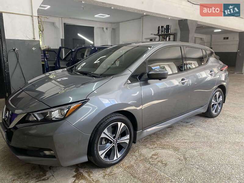 Хэтчбек Nissan Leaf 2020 в Тернополе