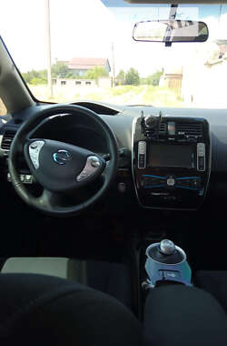 Хэтчбек Nissan Leaf 2017 в 