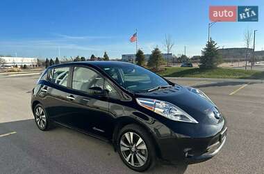 Хетчбек Nissan Leaf 2015 в 