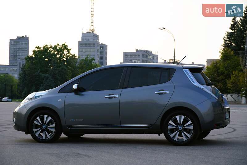 Хэтчбек Nissan Leaf 2013 в Харькове