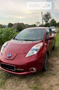 Хэтчбек Nissan Leaf 2016 в Черновцах