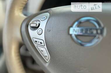 Хетчбек Nissan Leaf 2012 в 
