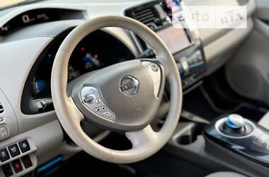 Хетчбек Nissan Leaf 2012 в 