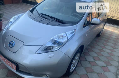 Хэтчбек Nissan Leaf 2011 в Черновцах