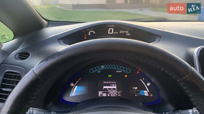 Хетчбек Nissan Leaf 2014 в Івано-Франківську
