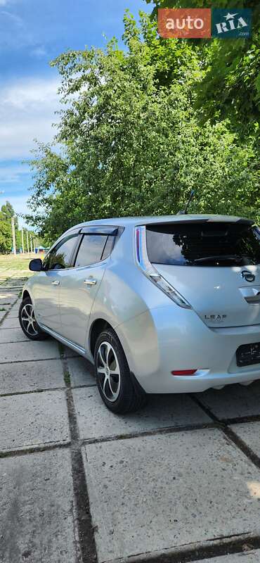 Хэтчбек Nissan Leaf 2014 в Харькове