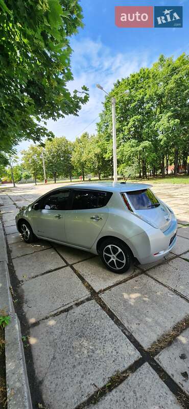 Хэтчбек Nissan Leaf 2014 в Харькове