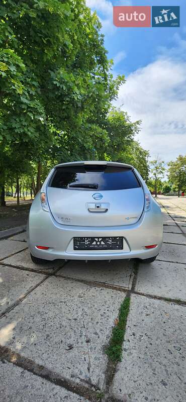 Хэтчбек Nissan Leaf 2014 в Харькове