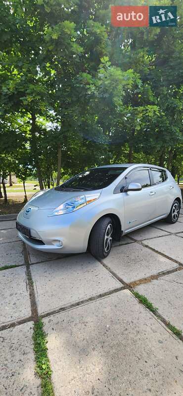 Хэтчбек Nissan Leaf 2014 в Харькове