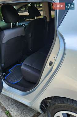 Хэтчбек Nissan Leaf 2014 в Харькове