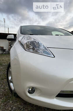 Хэтчбек Nissan Leaf 2014 в Черновцах