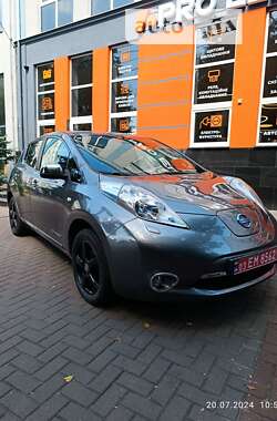 Хетчбек Nissan Leaf 2014 в Рівному